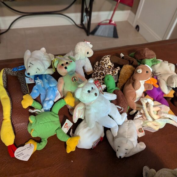 NWT Hundreds of Ty Beanie Babies From 1993 to early 2000's - Picture 15 of 16